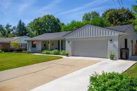 2125 Negaunee Dr SE, Grand Rapids, MI 49506