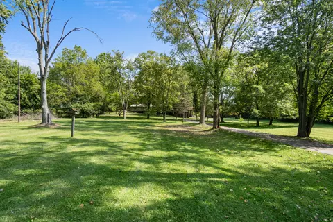 3095 Shirley Dr, Jackson, MI 49201 photo 3