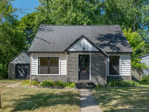 1221 Bronx Ave, Kalamazoo, MI 49048