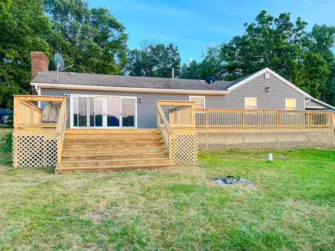 67228 Stubey Rd, Sturgis, MI 49091