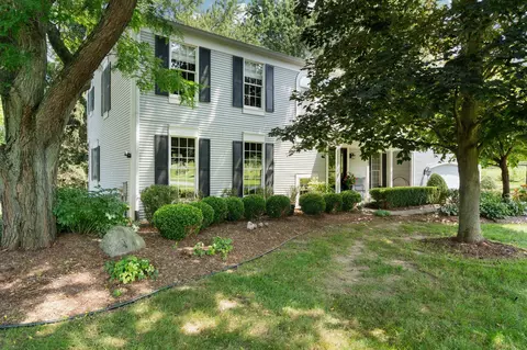 1555 Coventry Square Dr, Ann Arbor, MI 48103