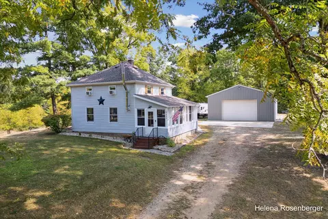 2433 41st St, Allegan, MI 49010