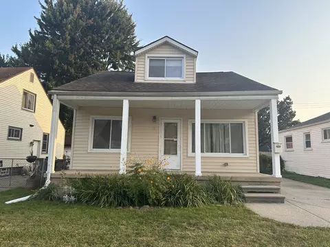 76 E Coy Ave, Hazel Park, MI 48030