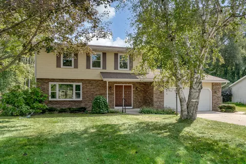 3006 Bramble Dr, Kalamazoo, MI 49009