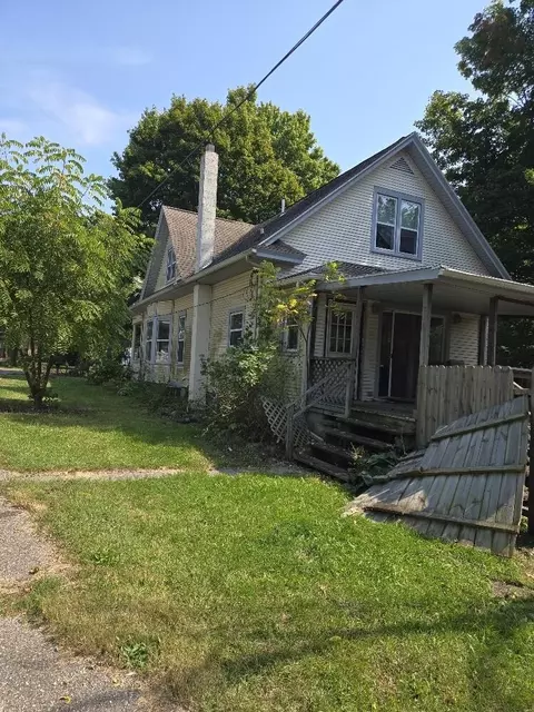 124 Maple St, Springport, MI 49284