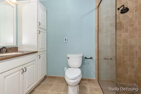 Bath - 2273 E 128th St, Grant, MI 49327 photo 2 of 4