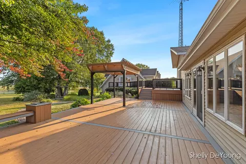 Exterior - 2273 E 128th St, Grant, MI 49327 photo 17 of 19