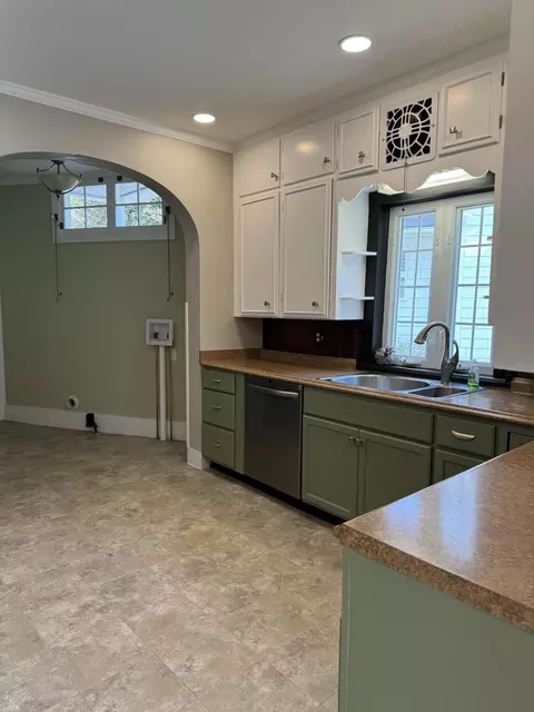 304 E Bennett St, Three Rivers, MI 49093 photo 12