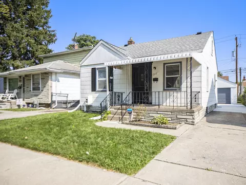 2112 Cicotte Ave, Lincoln Park, MI 48146