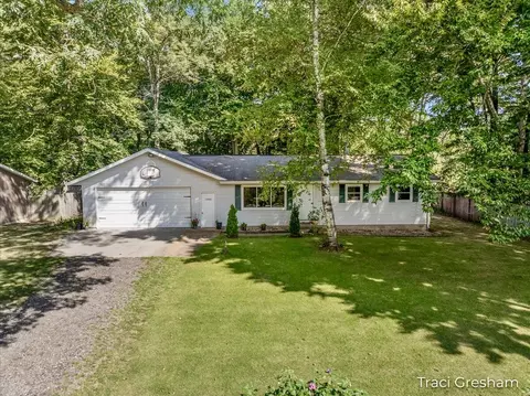 12860 128th Ave, Grand Haven, MI 49417