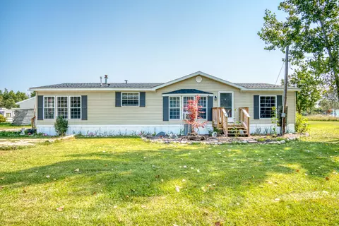 1110 N Thornapple Ave, White Cloud, MI 49349