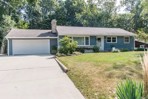 717 S Kendall Ave, Kalamazoo, MI 49006