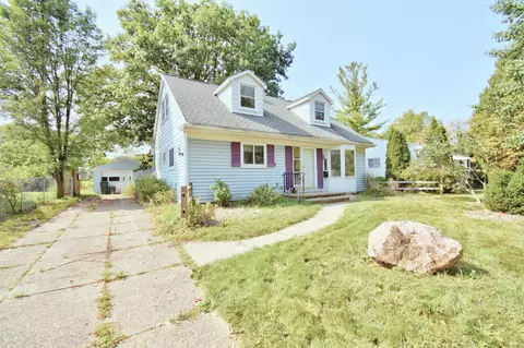 4710 Lowcroft Ave, Lansing, MI 48910