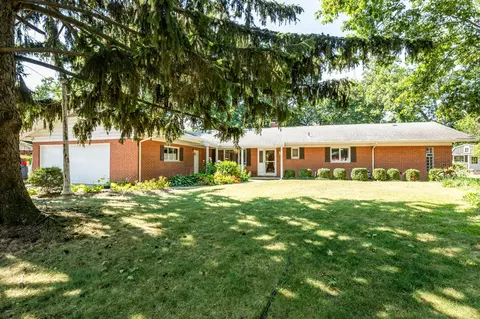 3400 W Valley View Dr, St. Joseph, MI 49085