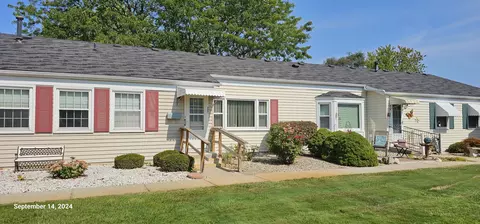 897 Village Ln #133, Jenison, MI 49428