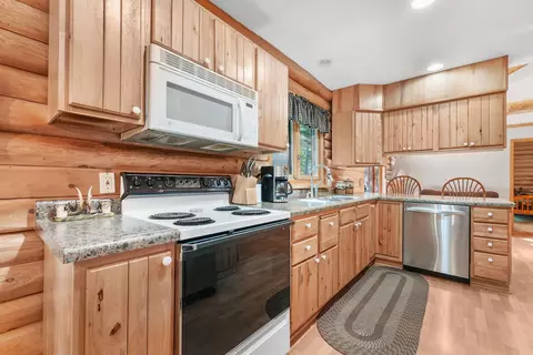 965 W 38 Rd, Boon, MI 49618 photo 9