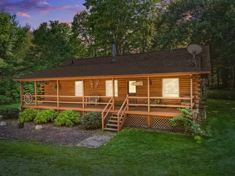 965 W 38 Rd, Boon, MI 49618