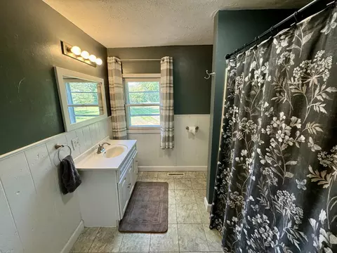 20511 E Michigan Ave, Marshall, MI 49068 photo 17