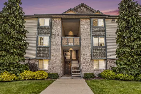 18372 N Ridge Ct #15, Spring Lake, MI 49456