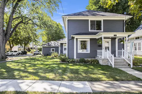 518 E Green St, Marshall, MI 49068