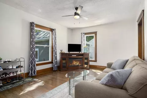 518 E Green St, Marshall, MI 49068 photo 12