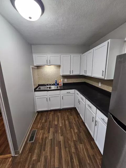 406 Griswold, Jackson, MI 49203 photo 12