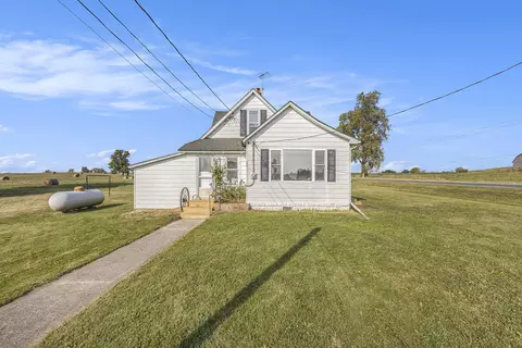 3176 E 136th St, Grant, MI 49327 photo 2