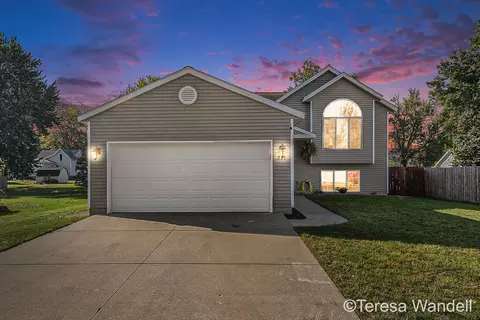 225 W Ferney St, Clarksville, MI 48815