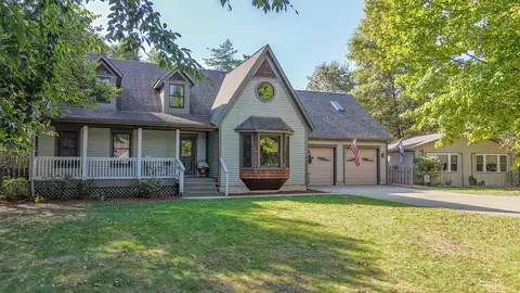 29401 Pine Row Trl, Dowagiac, MI 49047