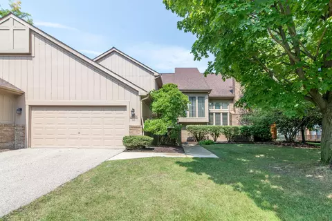 37872 N Laurel Park Dr, Livonia, MI 48152