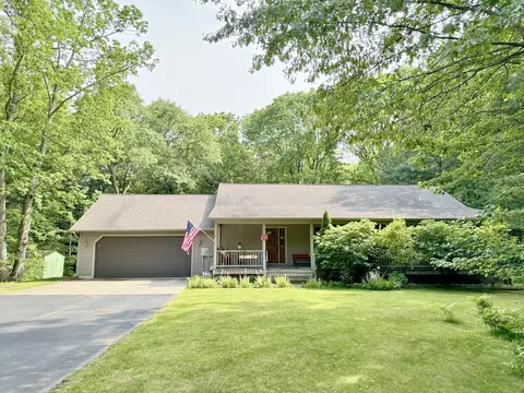 6439 W Forest Edge Dr, Ludington, MI 49431
