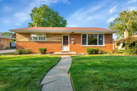 29228 Meadowlark St, Livonia, MI 48154