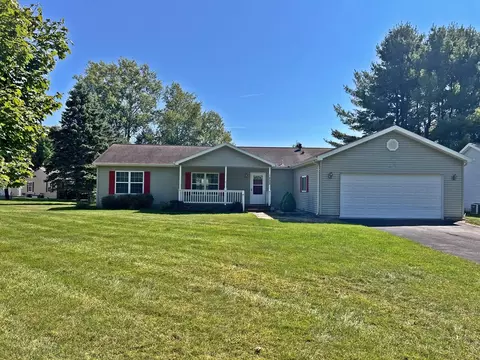 7822 Sunset Shores Dr, Canadian Lakes, MI 49346