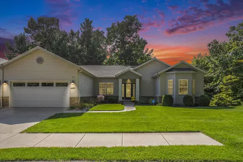 14185 Landon Ln, Grand Haven, MI 49417