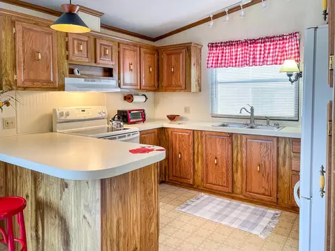1237 Orchard Ave, Grand Haven, MI 49417 photo 2