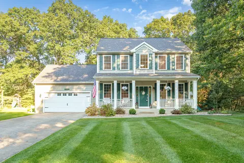 8626 Hathaway Rd, Kalamazoo, MI 49009