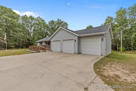 3880 E 40th St, Newaygo, MI 49337 photo 3