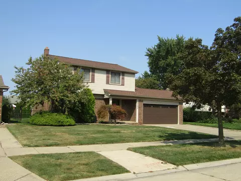 3421 Dobbin Dr, Sterling Heights, MI 48310