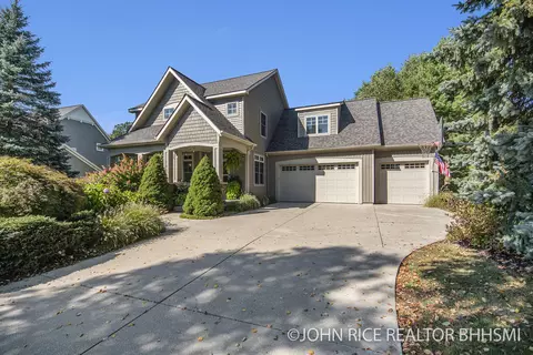 541 Village Springs Dr SE, Ada, MI 49301