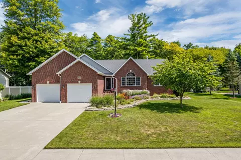5650 N Lake Dr, Kimball, MI 48074