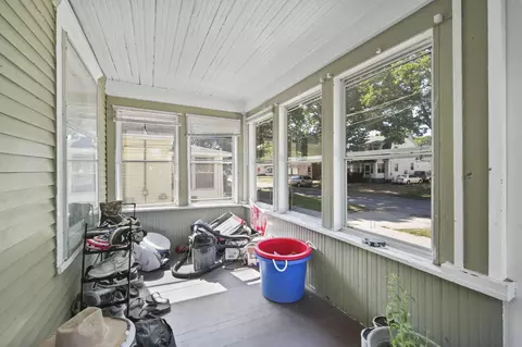 409 N Pleasant St, Jackson, MI 49202 photo 4