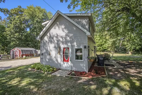 7141 Little Paw Paw Lake Rd, Coloma, MI 49038