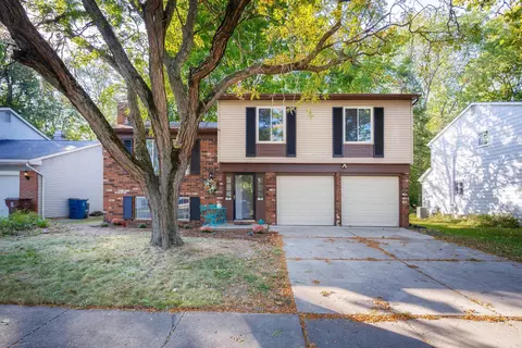 1763 Sheffield Dr, Ypsilanti, MI 48198