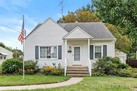 860 40th St SW, Wyoming, MI 49509
