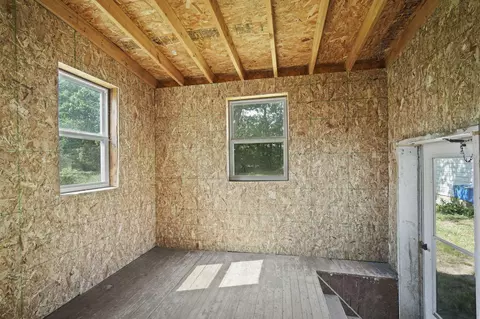 220 Curtis Ave, Jackson, MI 49203 photo 10
