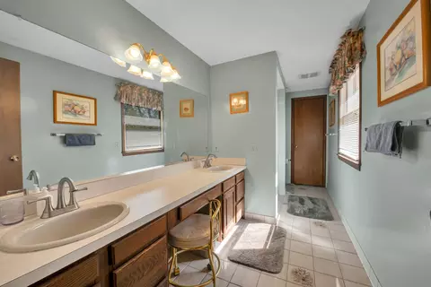 8374 Bridge Rd, Grosse Ile, MI 48138 photo 18