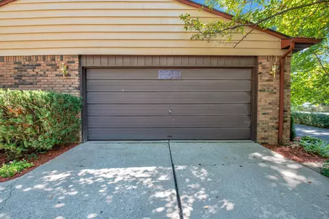 8374 Bridge Rd, Grosse Ile, MI 48138 photo 25