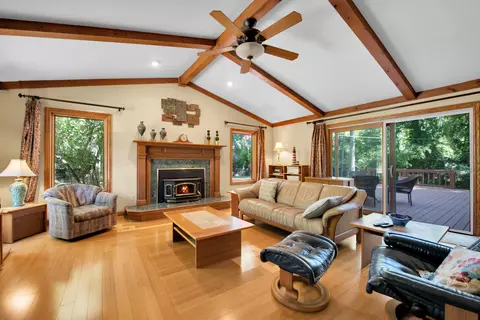 8374 Bridge Rd, Grosse Ile, MI 48138 photo 10