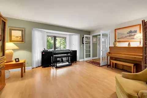8374 Bridge Rd, Grosse Ile, MI 48138 photo 5