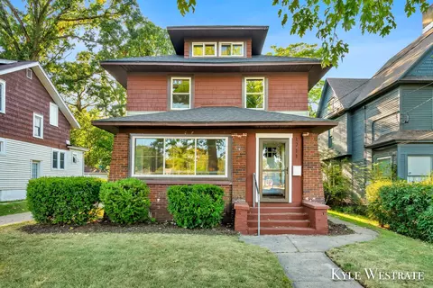 1711 Godwin Ave SE, Grand Rapids, MI 49507